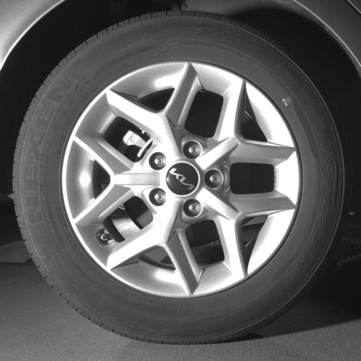 Used 2025 Kia Soul LX w/ LX Technology Package FWD image 15