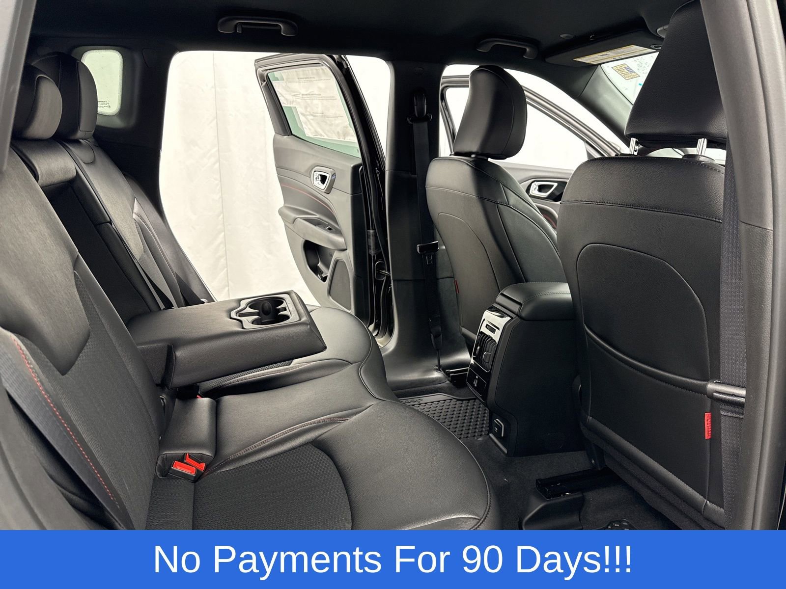 New 2026 Jeep Compass Trailhawk image 32