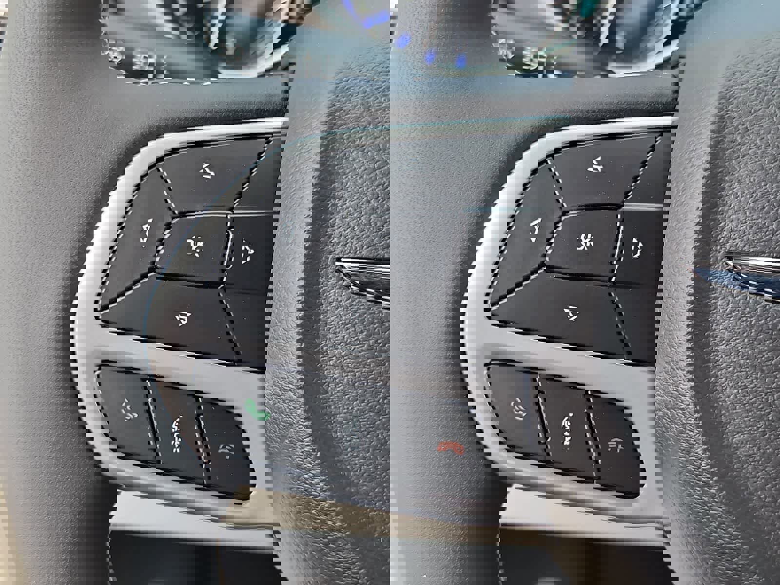 Used 2024 Chrysler Pacifica Touring-L image 24