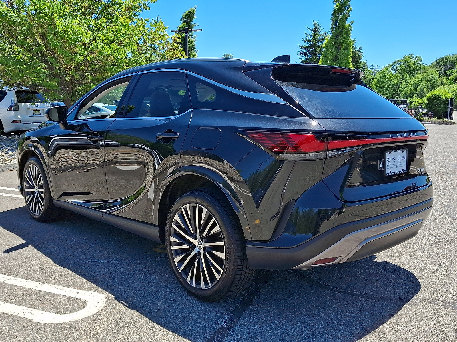 Certified 2023 Lexus RX 350 Premium Plus w/ Cold Area Package AWD/4WD image 4