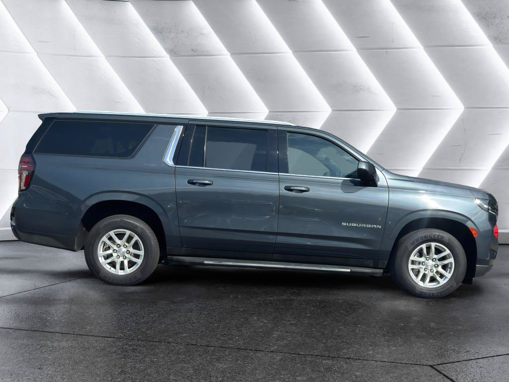 Used 2021 Chevrolet Suburban LT AWD/4WD image 4