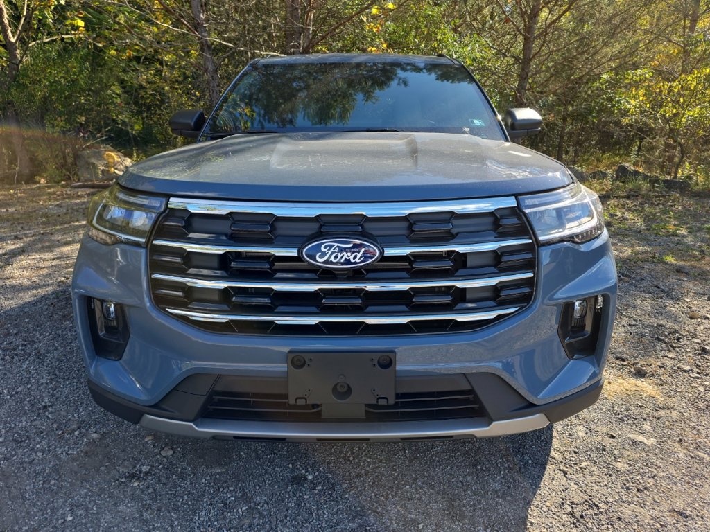 New 2027 Ford Explorer Active w/ Active Comfort Package AWD/4WD image 2