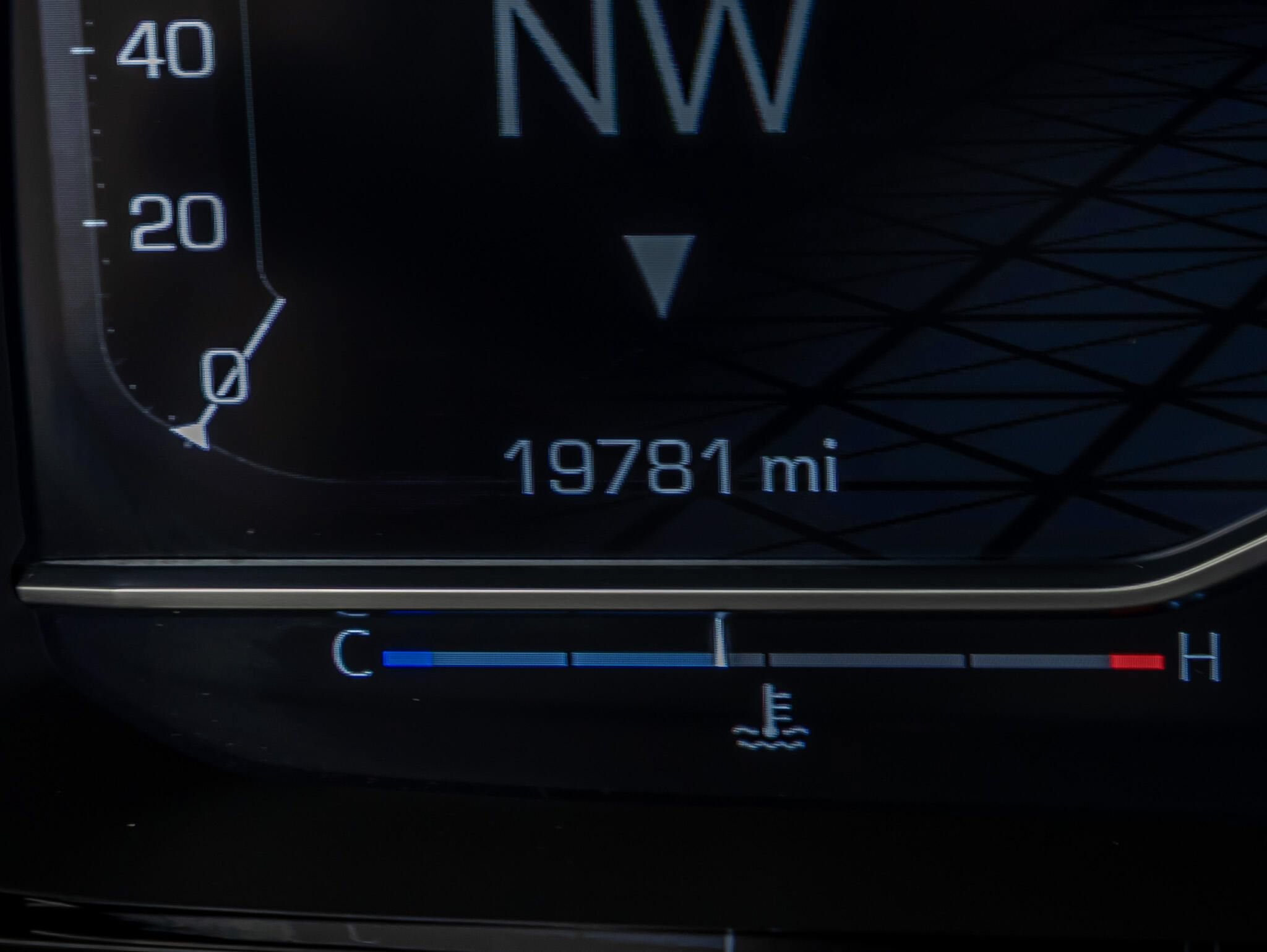 Used 2023 GMC Yukon Denali AWD/4WD image 19