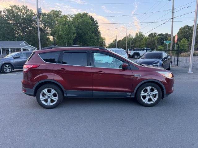 Used 2015 Ford Escape SE w/ Equipment Group 201A FWD image 9