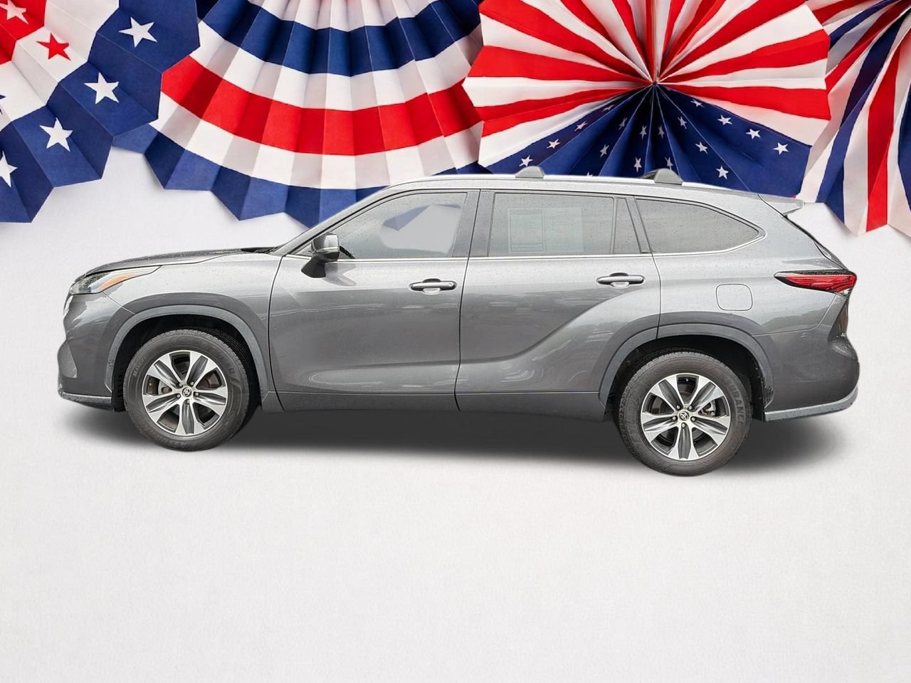 Used 2022 Toyota Highlander XLE FWD image 24