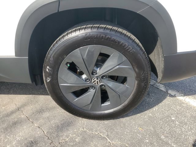 Certified 2025 Volkswagen Taos S image 7