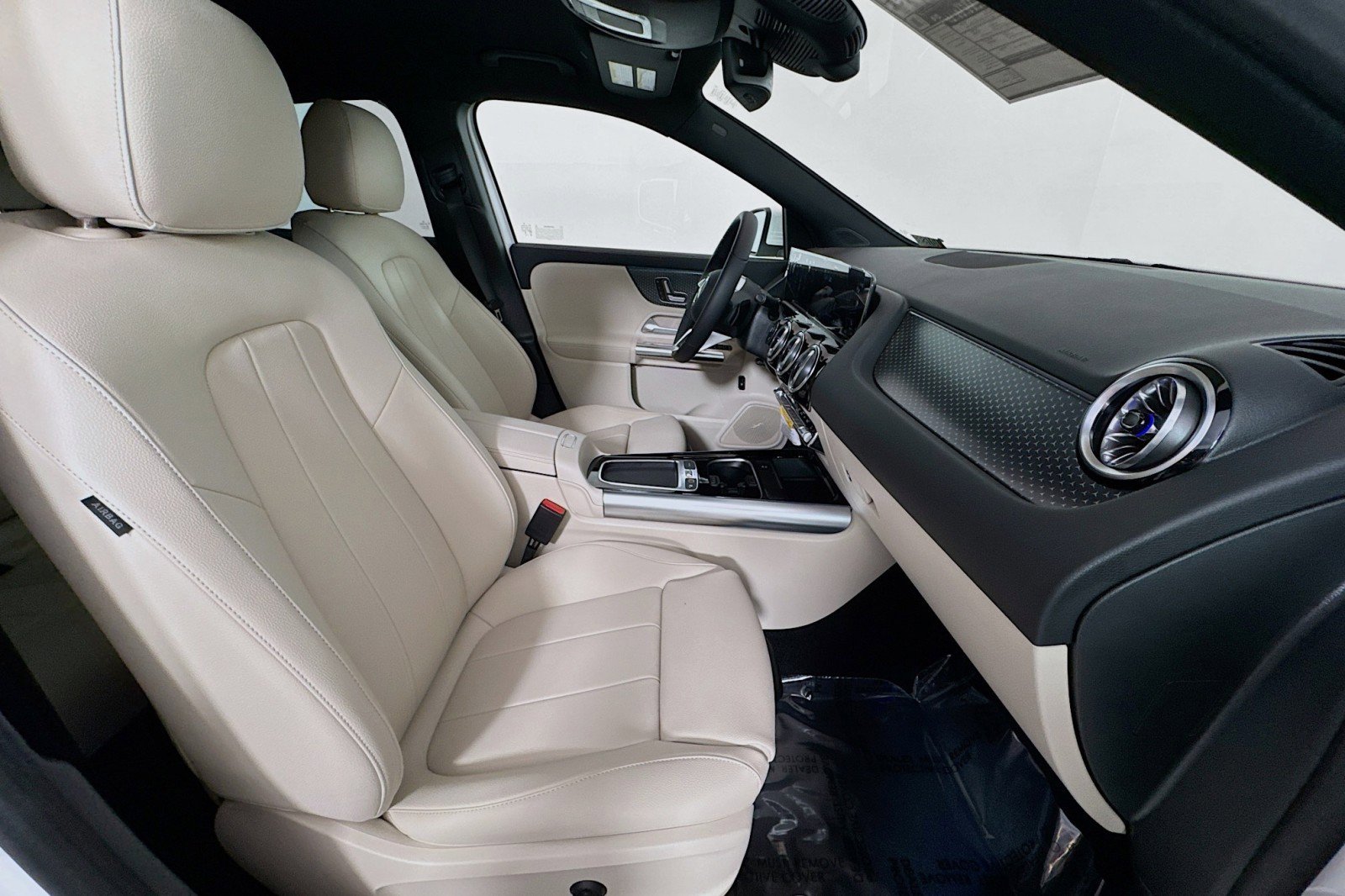 New 2025 Mercedes-Benz GLA 250 image 25