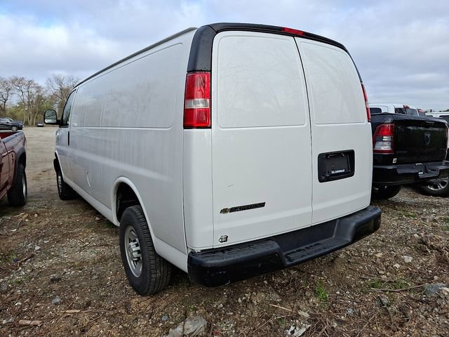 Used 2023 Chevrolet Express 2500 Extended w/ Driver Convenience Package image 4
