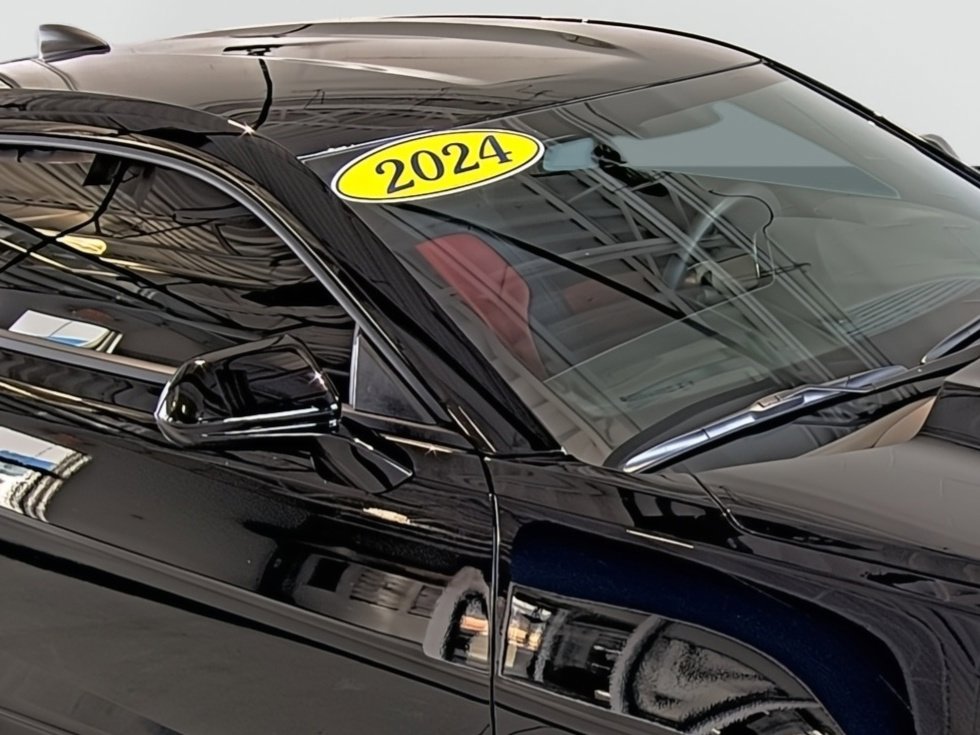 Used 2024 Chevrolet Camaro LT w/ Technology Package image 17