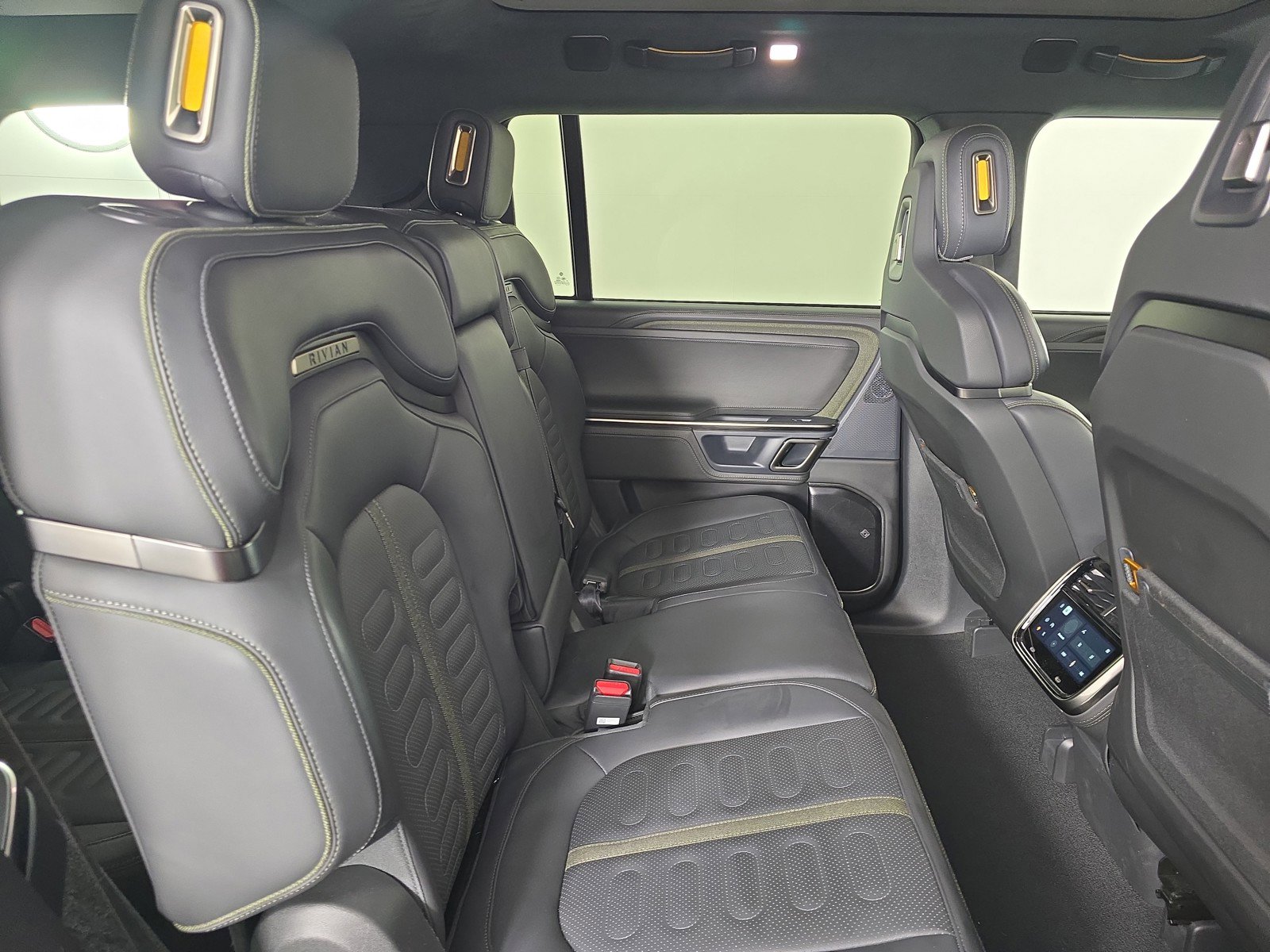 Used 2024 Rivian R1S Adventure image 23