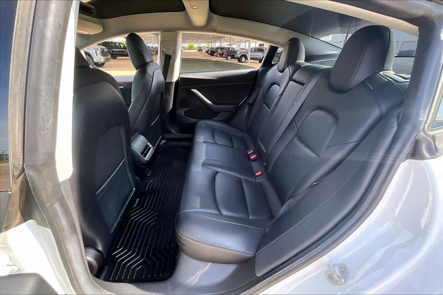 Used 2022 Tesla Model 3 Long Range AWD/4WD image 19