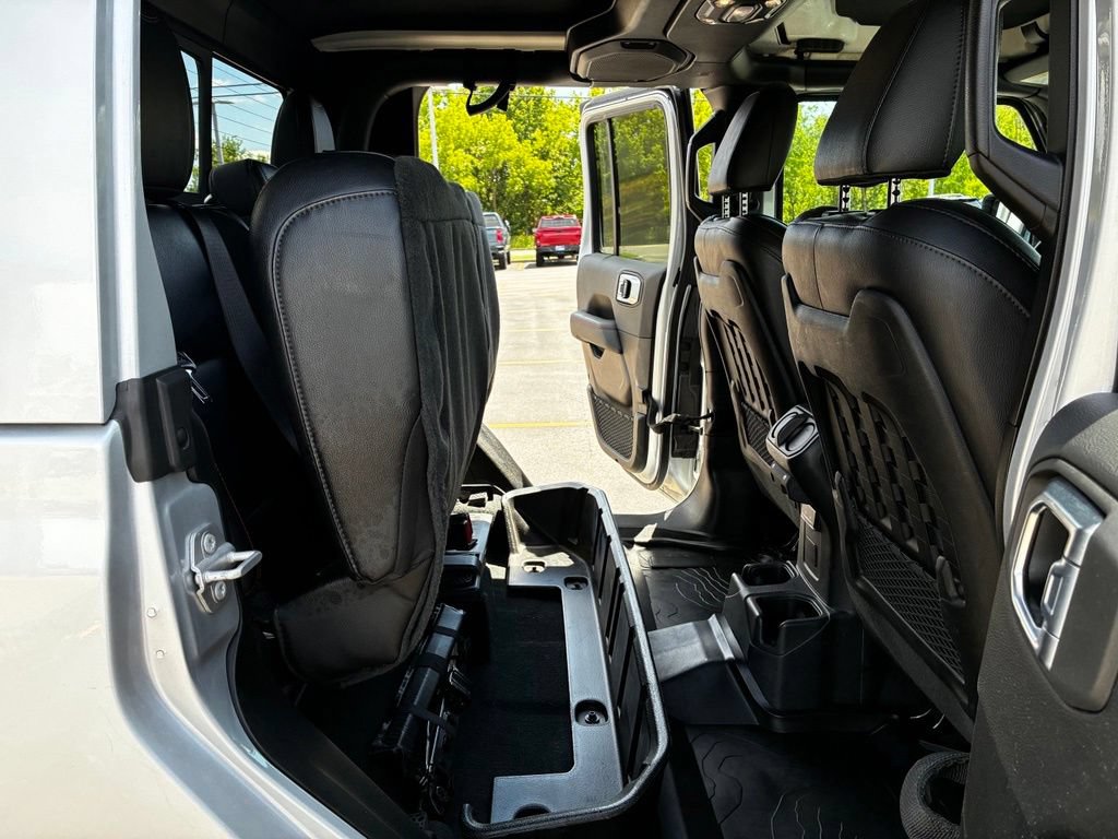 Used 2022 Jeep Gladiator Rubicon w/ LED Lighting Group AWD/4WD image 31