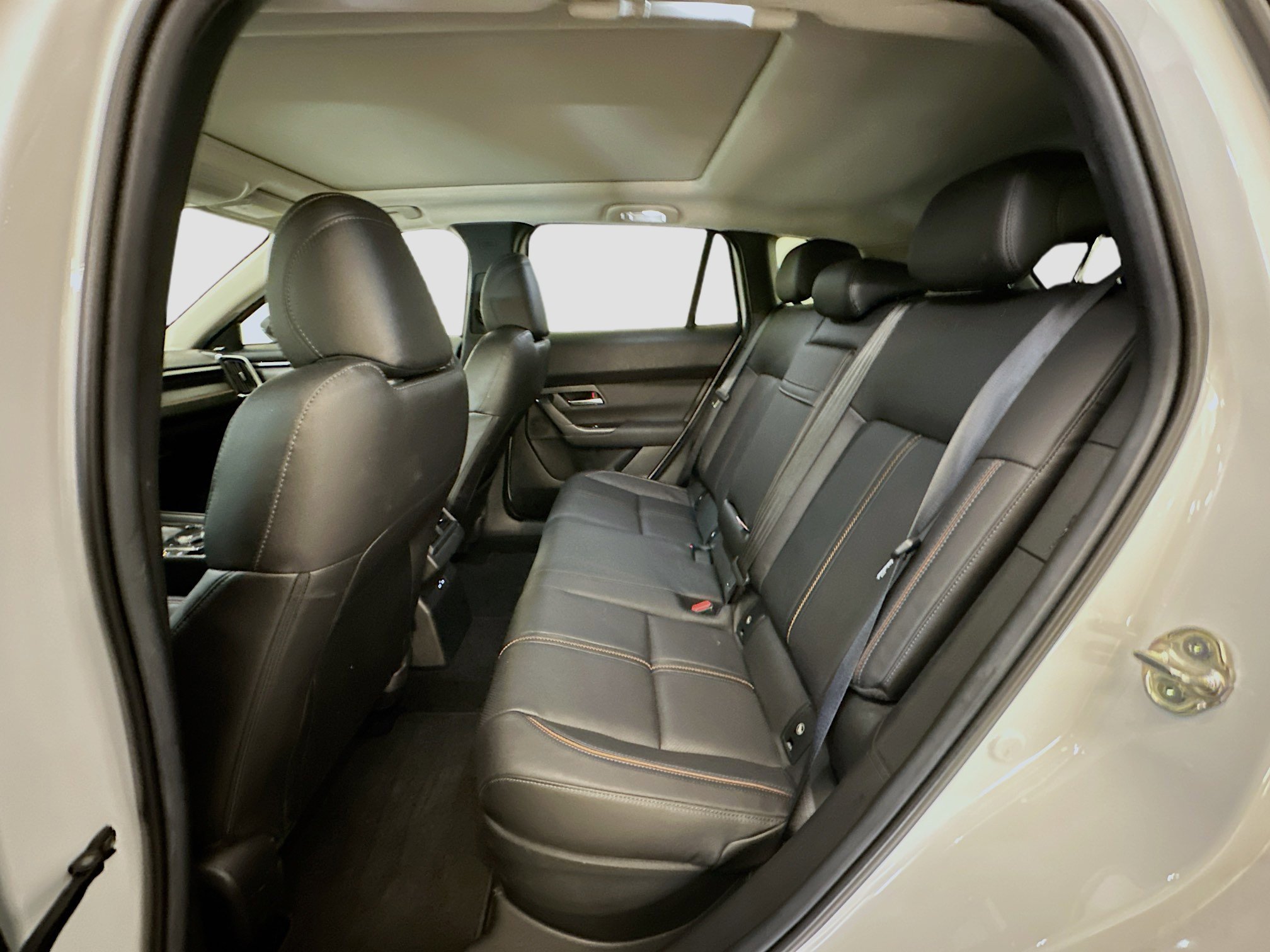 Used 2025 MAZDA CX-50 2.5 Hybrid w/ Premium Plus Pkg image 28