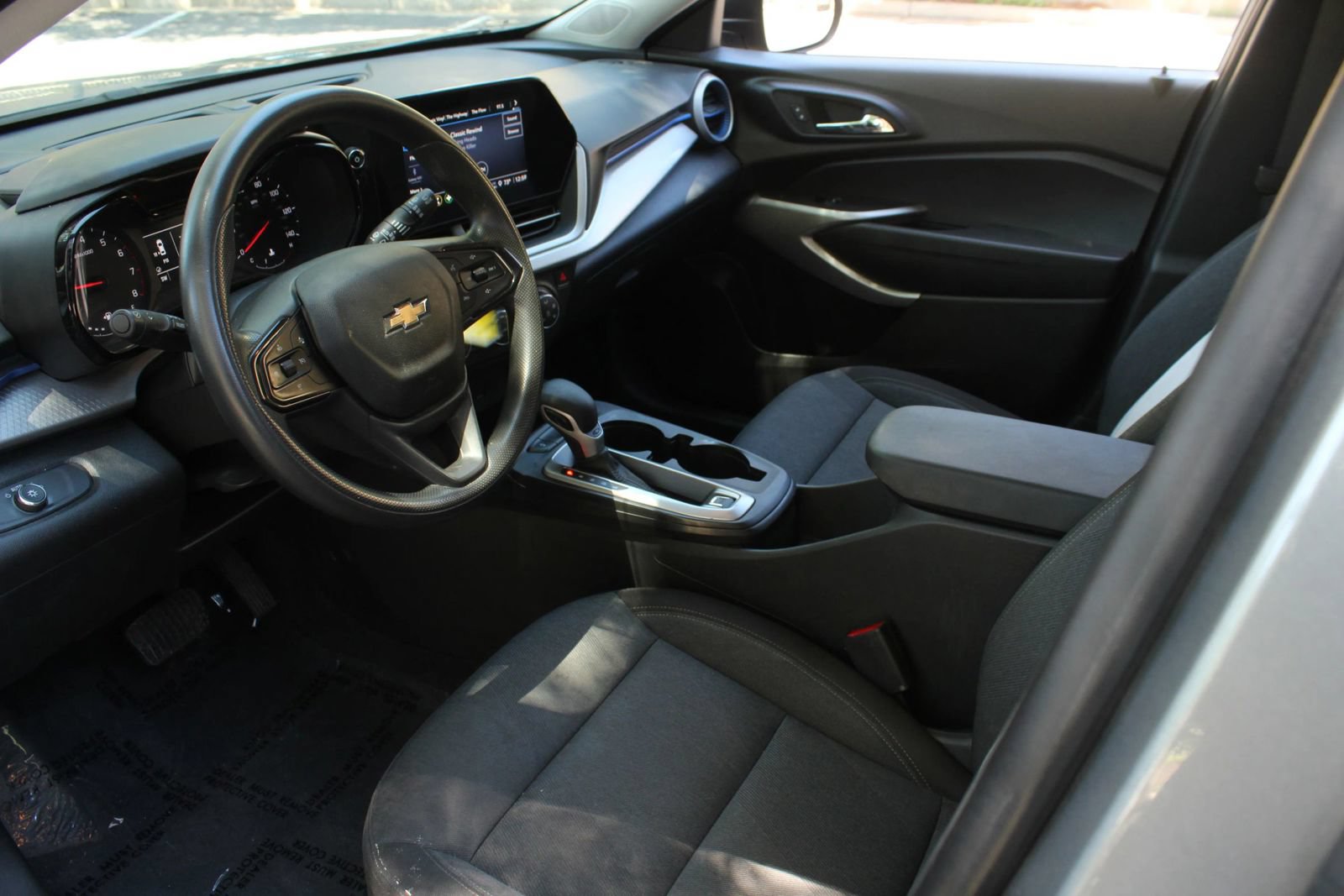 Used 2024 Chevrolet Trax LS w/ Driver Confidence Package FWD image 13