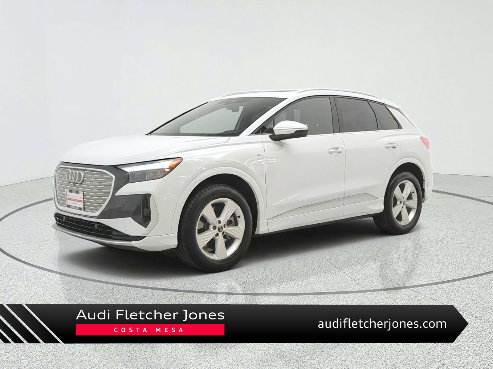 Used 2024 Audi Q4 e-tron Premium AWD/4WD image 1