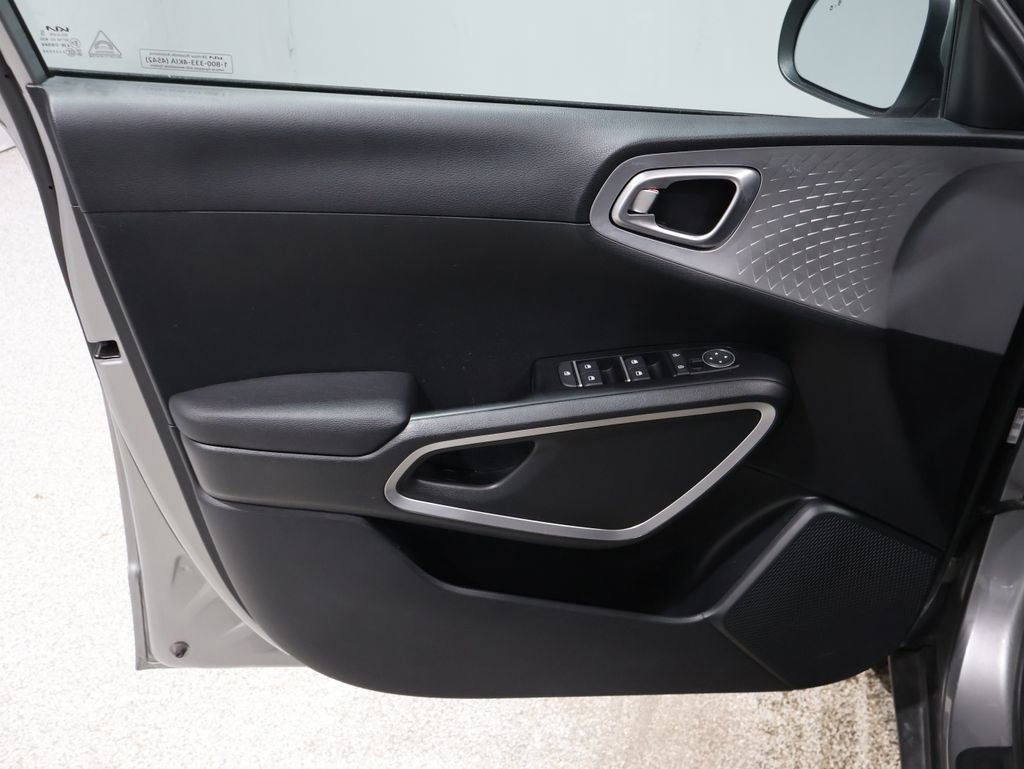 Used 2024 Kia Soul LX w/ Option Group 015 image 12