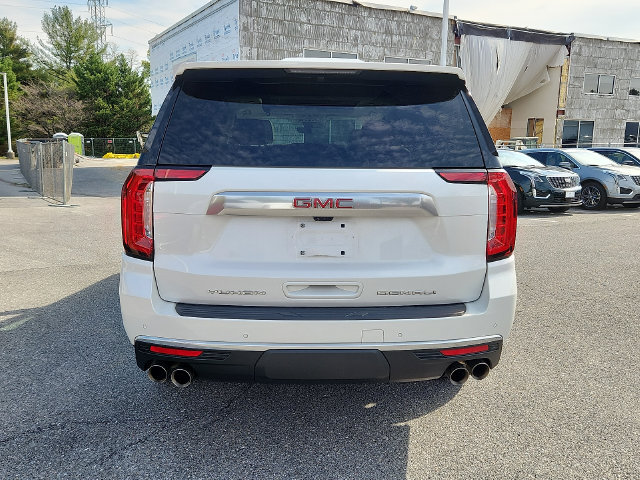 Used 2022 GMC Yukon Denali w/ Denali Premium Package AWD/4WD image 5