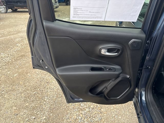 Used 2023 Jeep Renegade Altitude w/ Sun/Sound Group AWD/4WD image 21