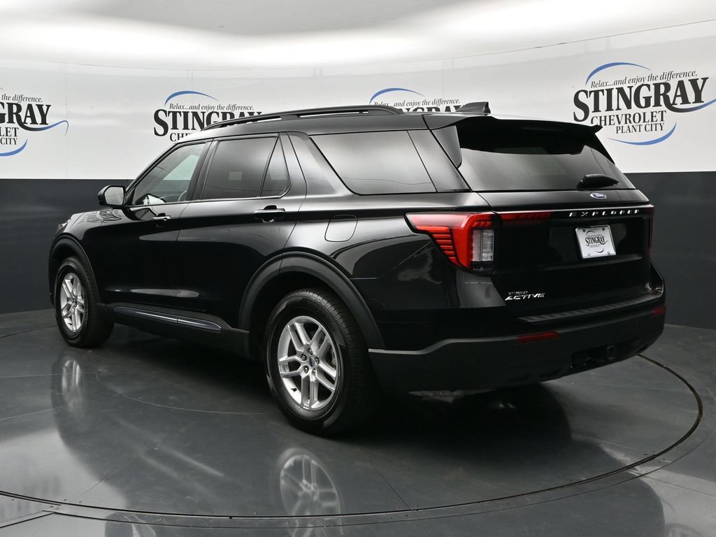 Used 2025 Ford Explorer Active RWD image 5