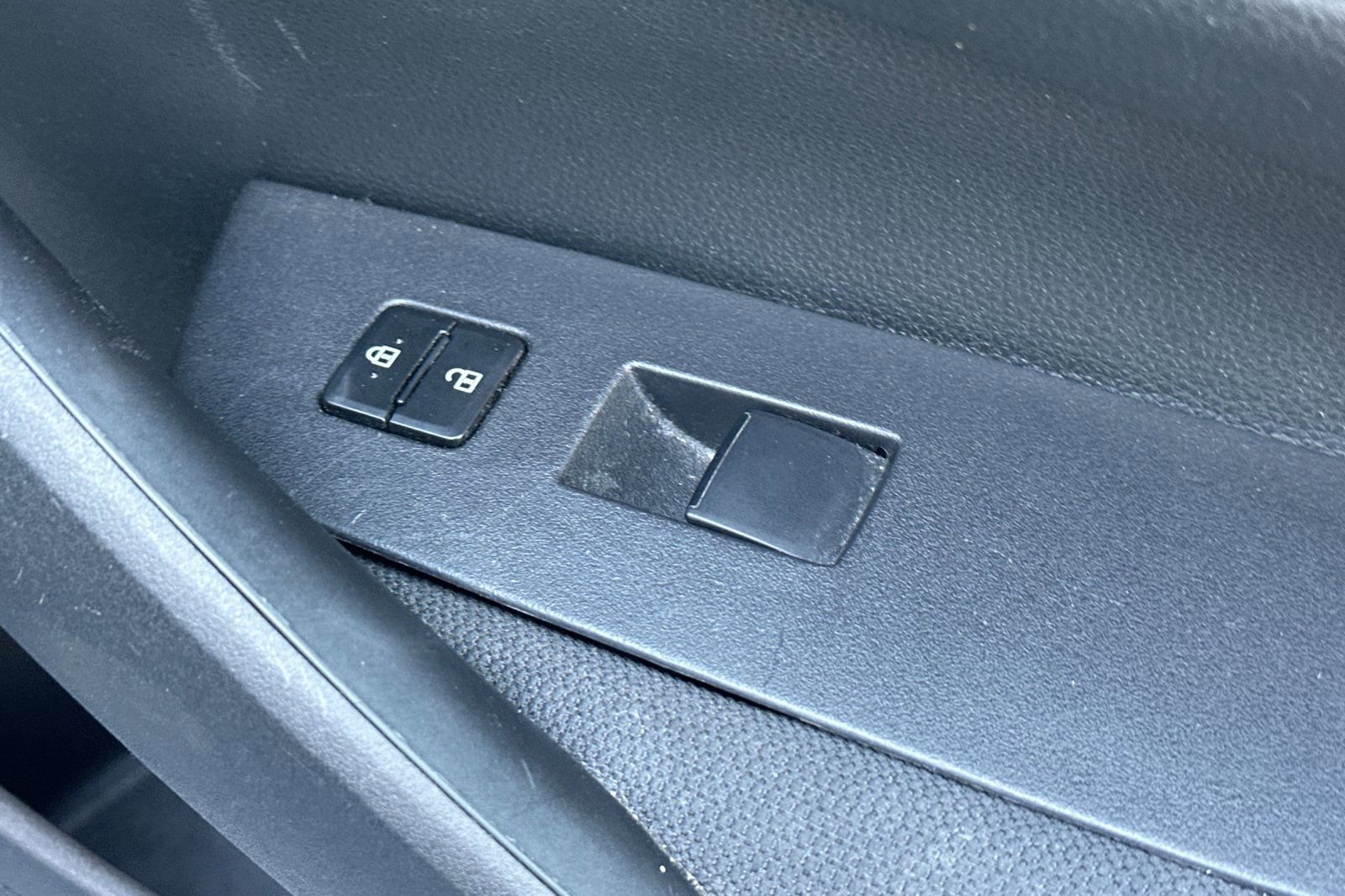 Used 2024 Toyota Corolla LE image 21