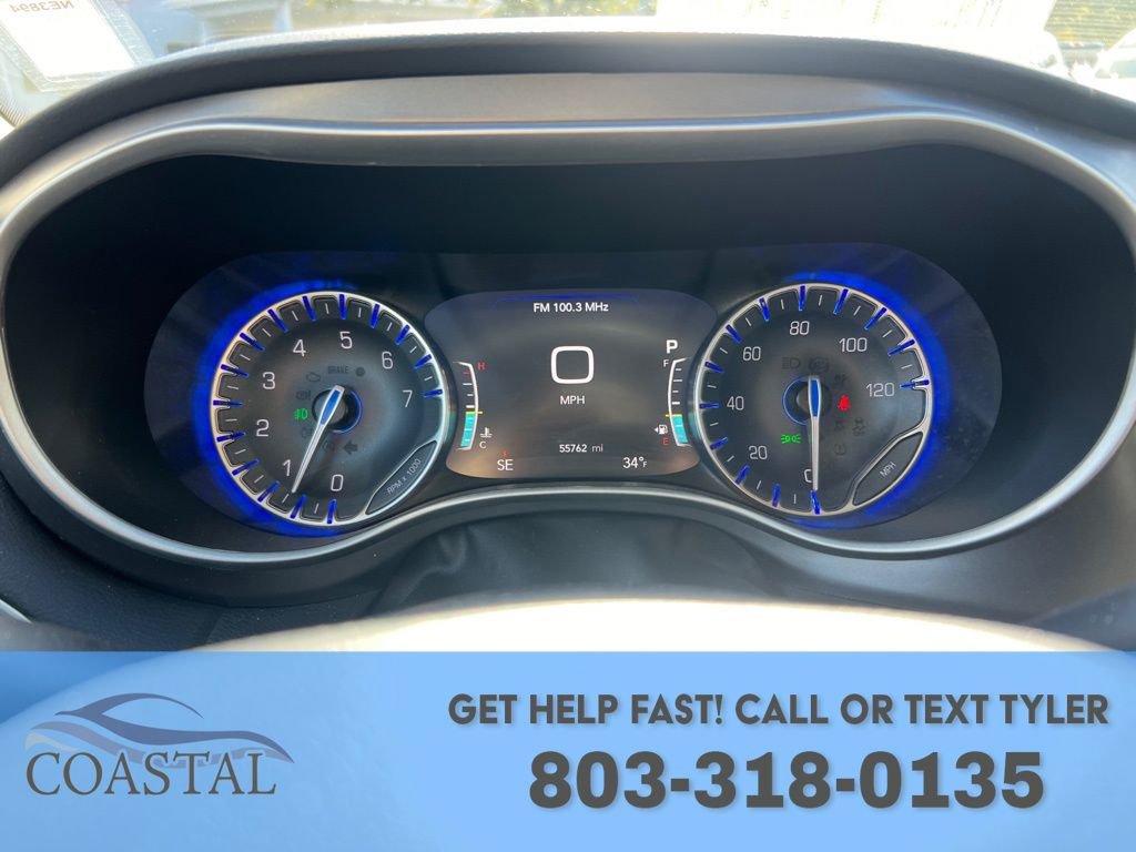 Used 2024 Chrysler Pacifica Touring-L FWD image 21