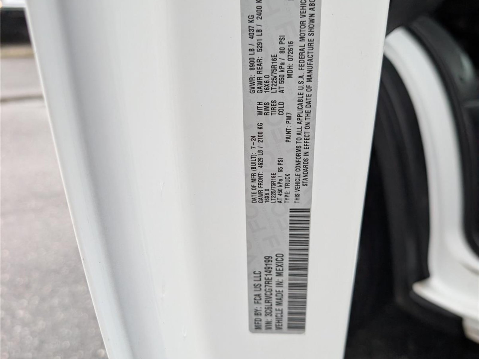 Used 2024 RAM ProMaster 2500 w/ Convenience Group FWD image 17