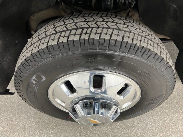 Used 2024 Chevrolet Silverado 3500 High Country w/ High Country Premium Package AWD/4WD image 15
