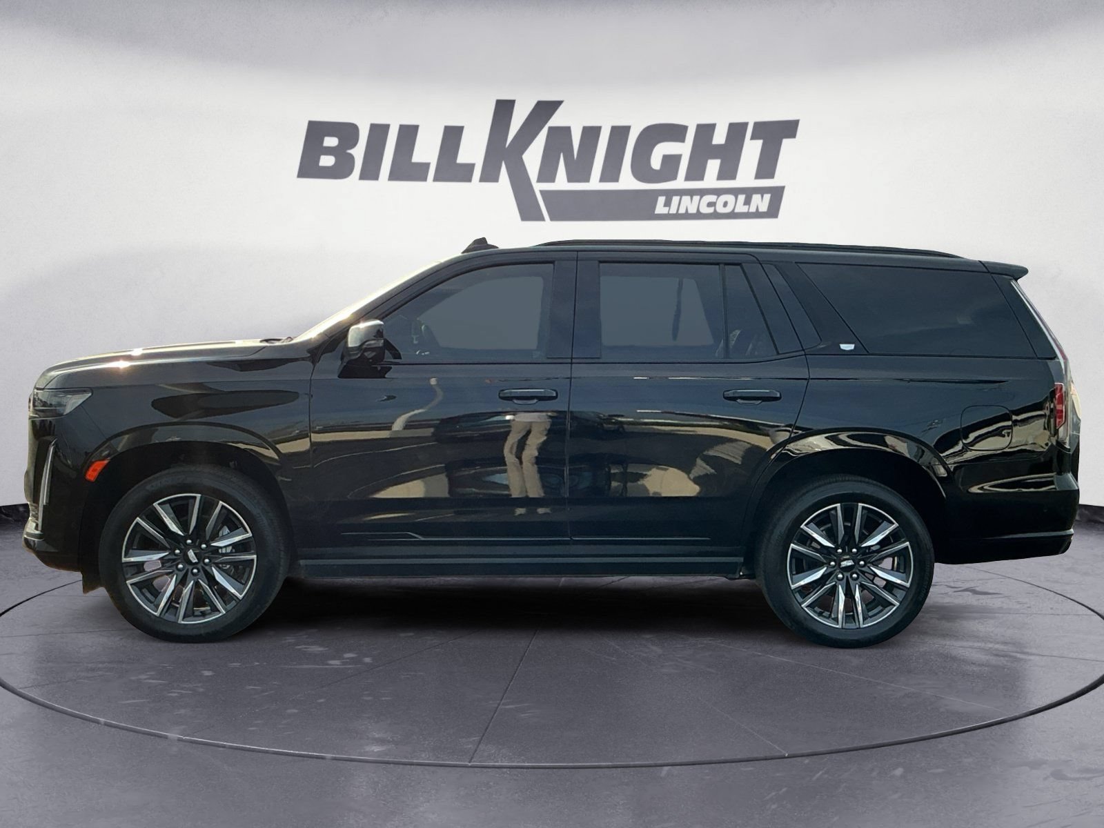 Used 2023 Cadillac Escalade Sport Platinum AWD/4WD image 2