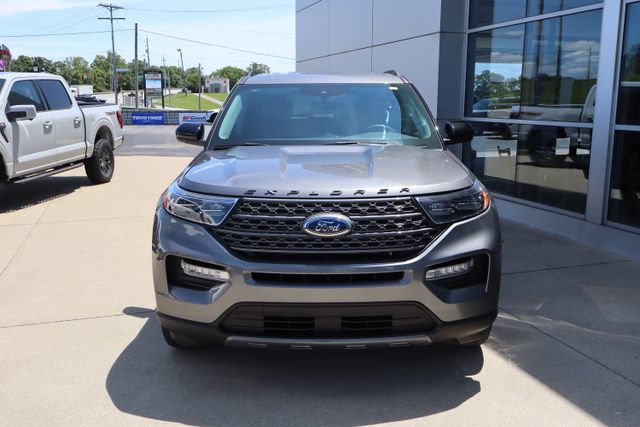 Certified 2024 Ford Explorer XLT w/ Equipment Group 202A AWD/4WD image 6
