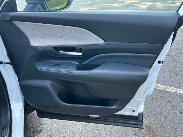 Certified 2025 Toyota Grand Highlander AWD image 24