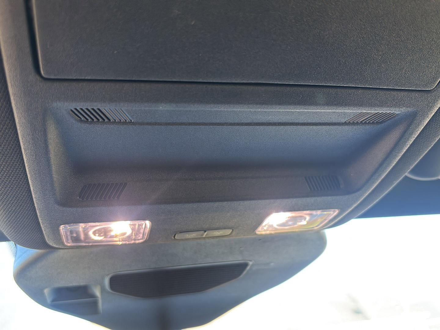 Used 2025 Ford Escape ST-Line w/ Equipment Group 301A image 23