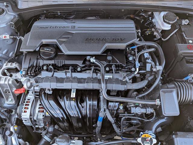 Used 2022 Hyundai Elantra SE FWD image 22