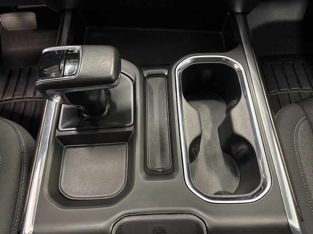 Used 2022 Chevrolet Silverado 1500 LT AWD/4WD image 20