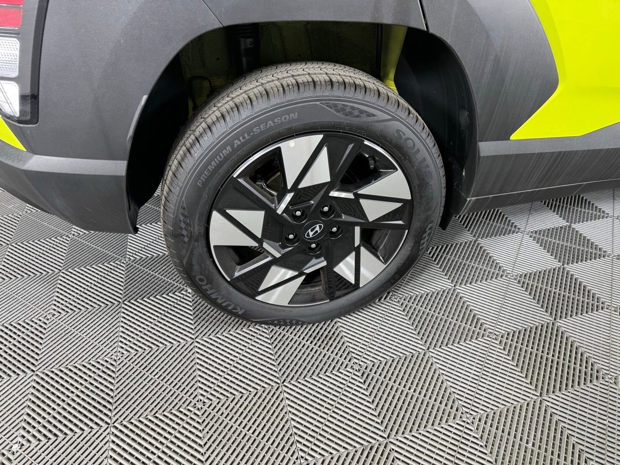 Used 2025 Hyundai Kona SEL image 33