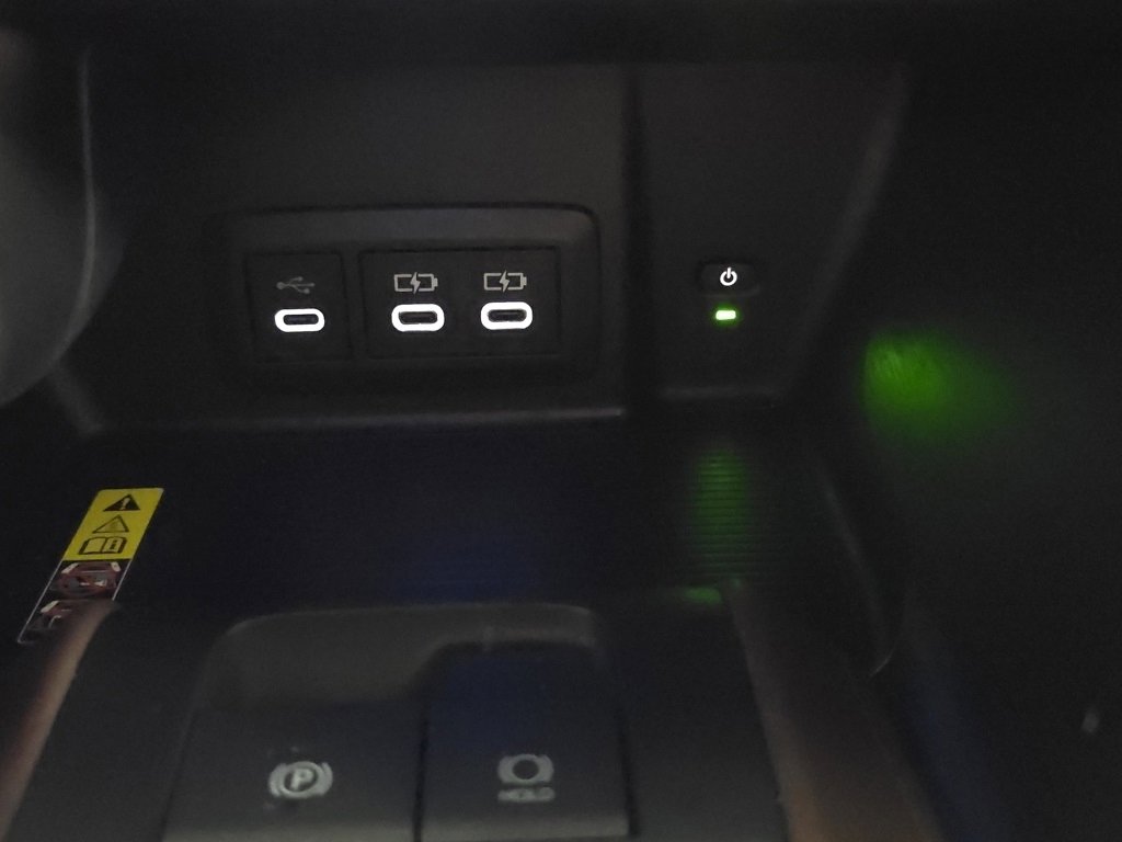 Certified 2024 Toyota Venza Limited image 8