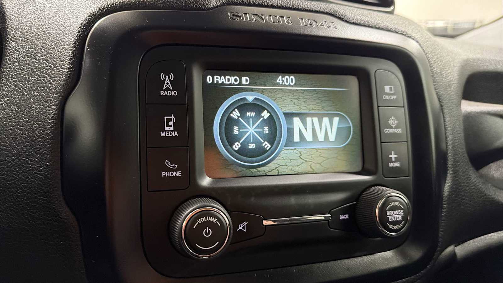 Used 2015 Jeep Renegade Trailhawk w/ Popular Equipment Group AWD/4WD image 20