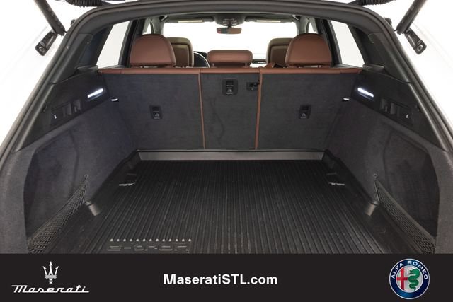 Used 2024 Audi Q8 e-tron Premium Plus image 26