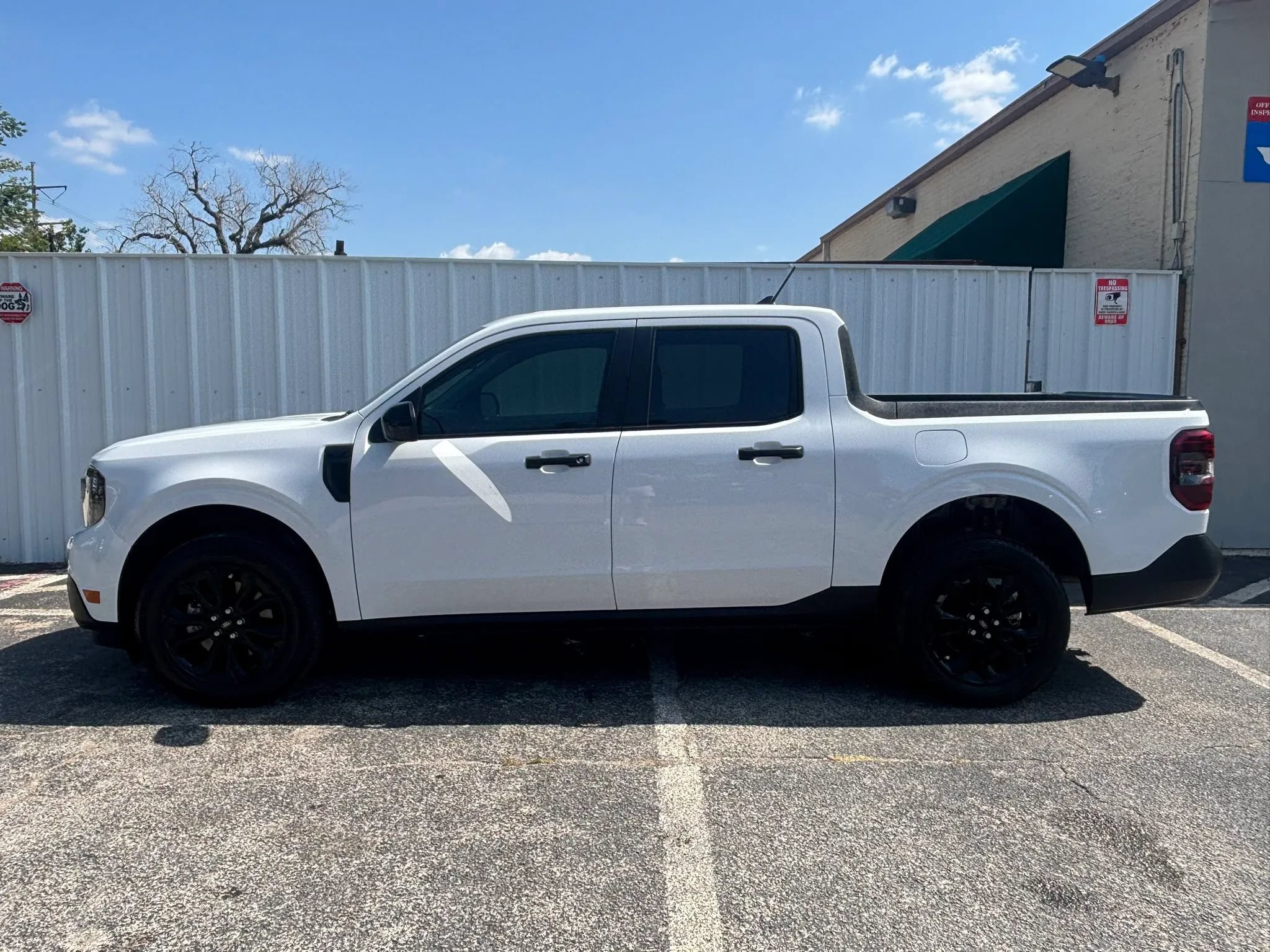 Used 2024 Ford Maverick XLT w/ XLT Luxury Package FWD image 2