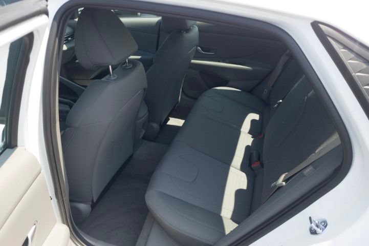 New 2026 Hyundai Elantra SE FWD image 14