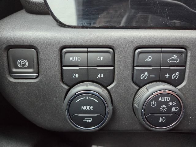 Used 2022 Chevrolet Silverado 1500 LT Trail Boss w/ Convenience Package II image 23