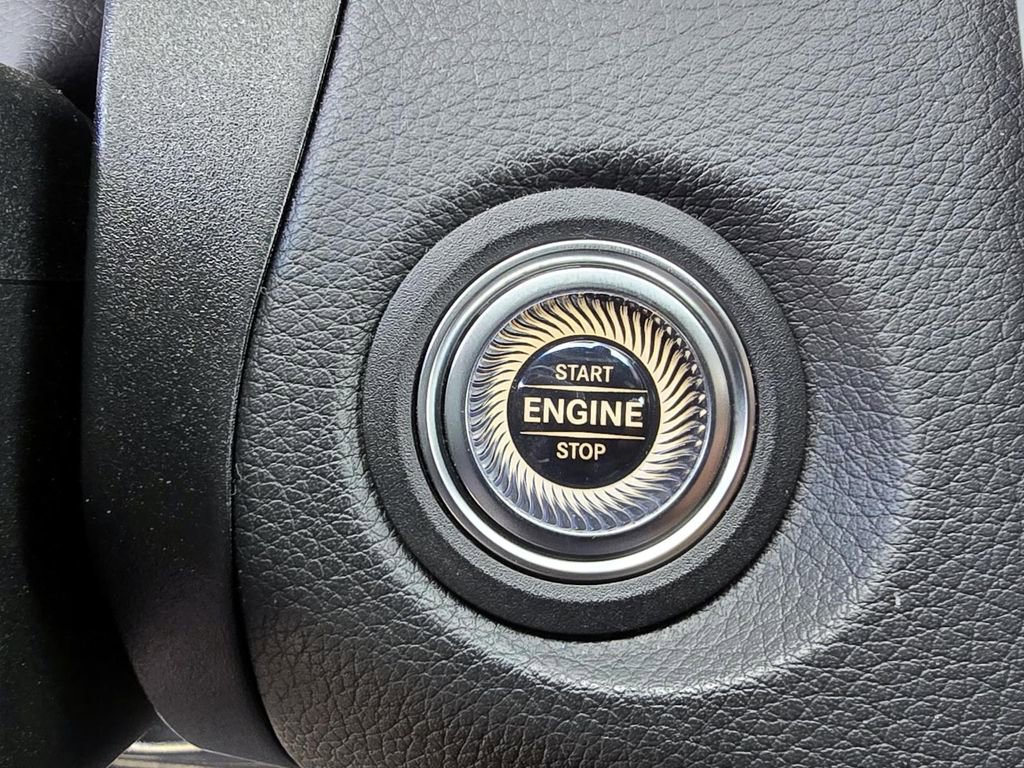 Used 2021 Mercedes-Benz GLC 300 image 19