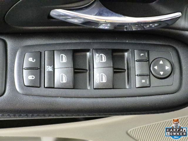 Used 2016 Dodge Grand Caravan SXT w/ UConnect Hands-Free Group image 14