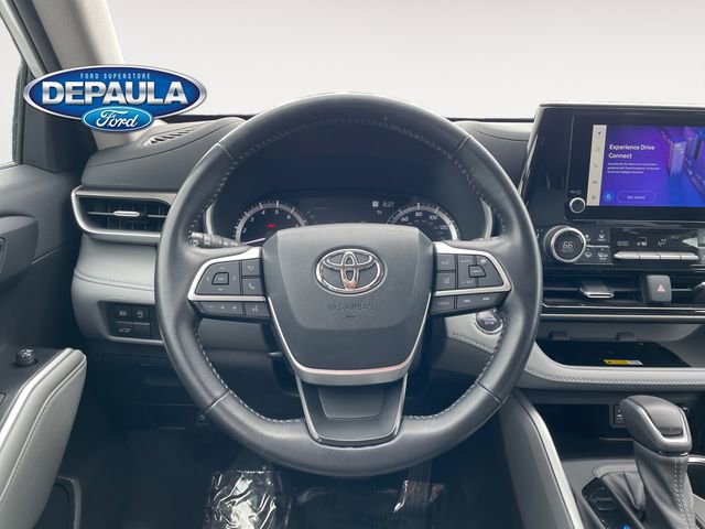 Used 2023 Toyota Highlander XLE AWD/4WD image 15