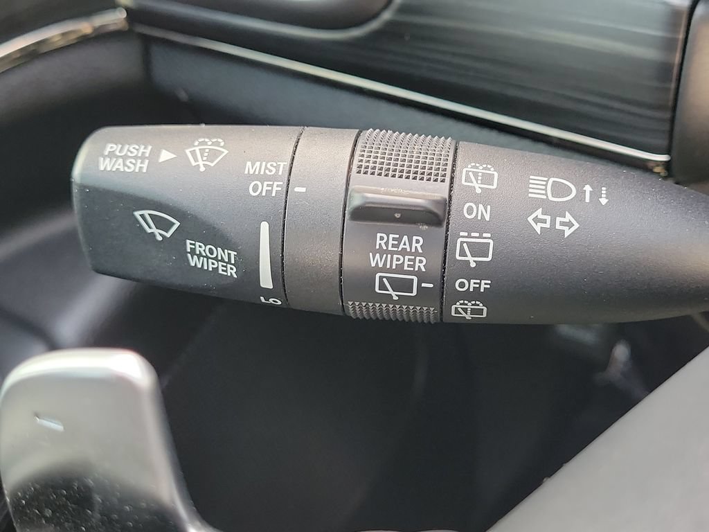 Used 2021 Jeep Grand Cherokee Limited X RWD image 11