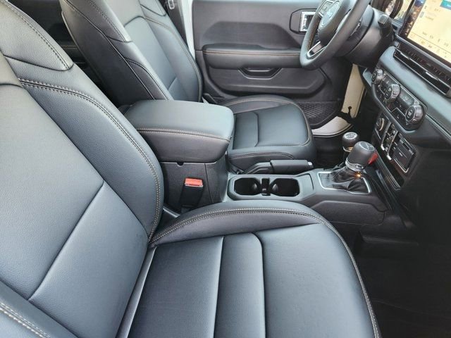 Used 2025 Jeep Gladiator Sport image 19