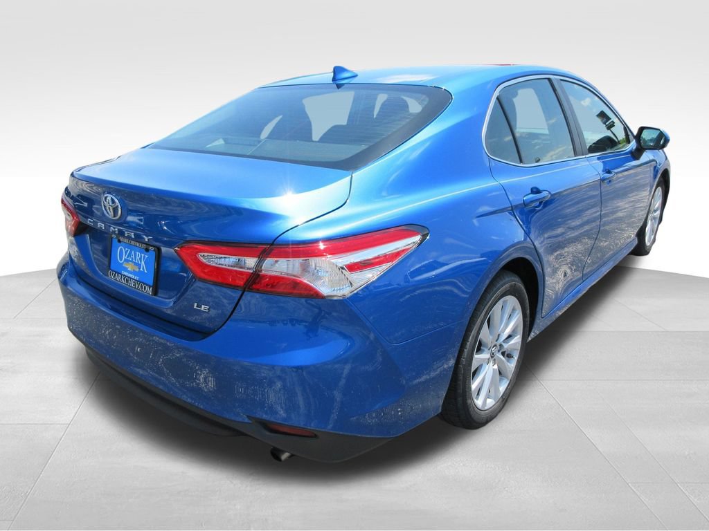 Used 2019 Toyota Camry LE FWD image 5