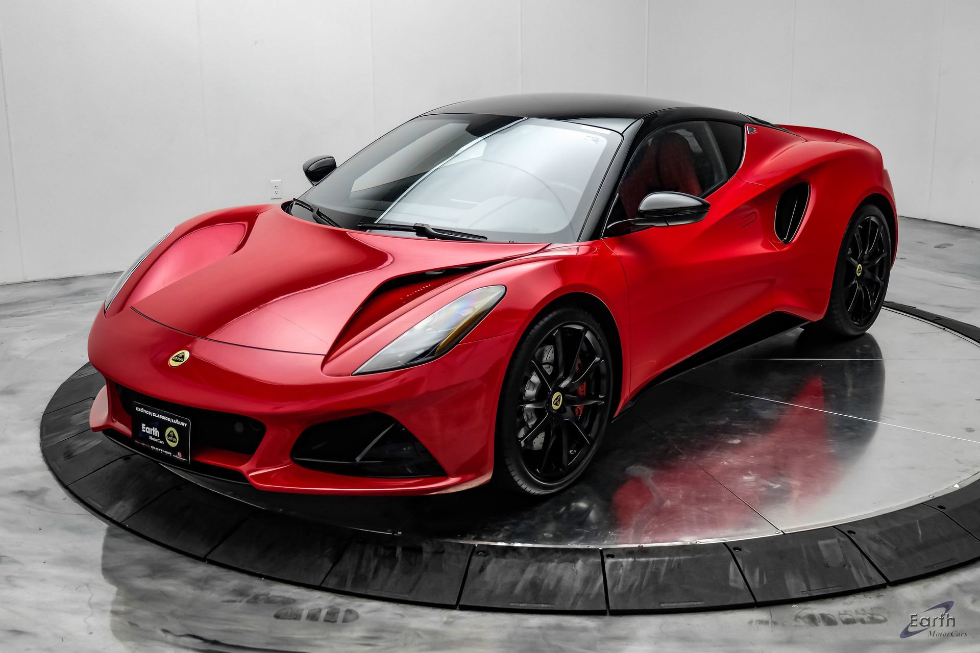 Used 2025 Lotus Emira RWD image 7