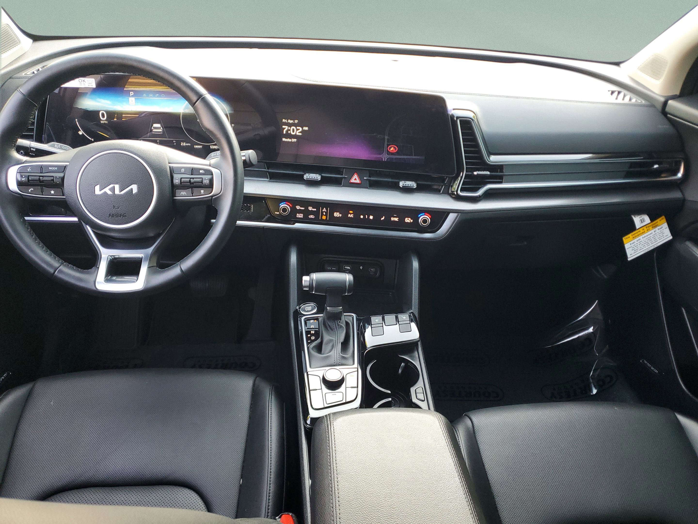 Used 2025 Kia Sportage SX image 9