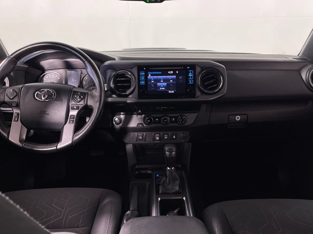 Used 2018 Toyota Tacoma TRD Sport RWD image 24