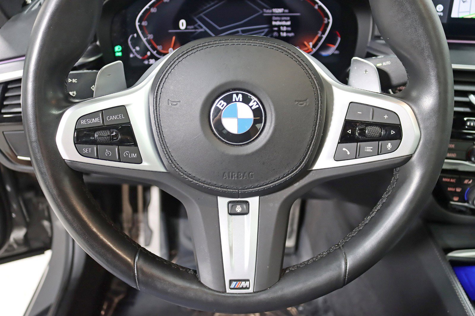 Used 2022 BMW 530i xDrive w/ M Sport Package image 17